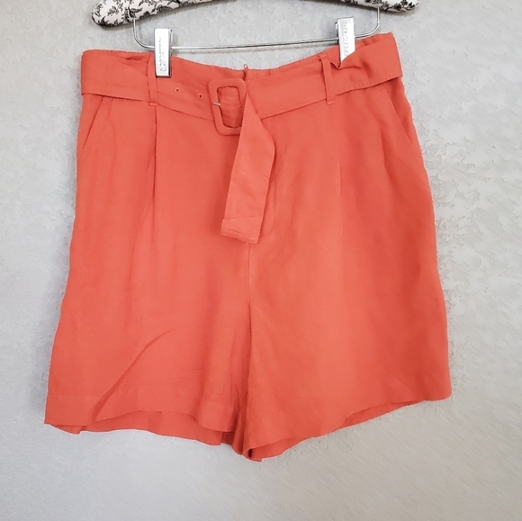 A new Day high waisted linen shorts - Picture 1 of 5